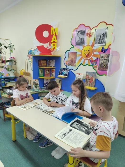 51-выставка художественной литератыры Детям о войне (1)