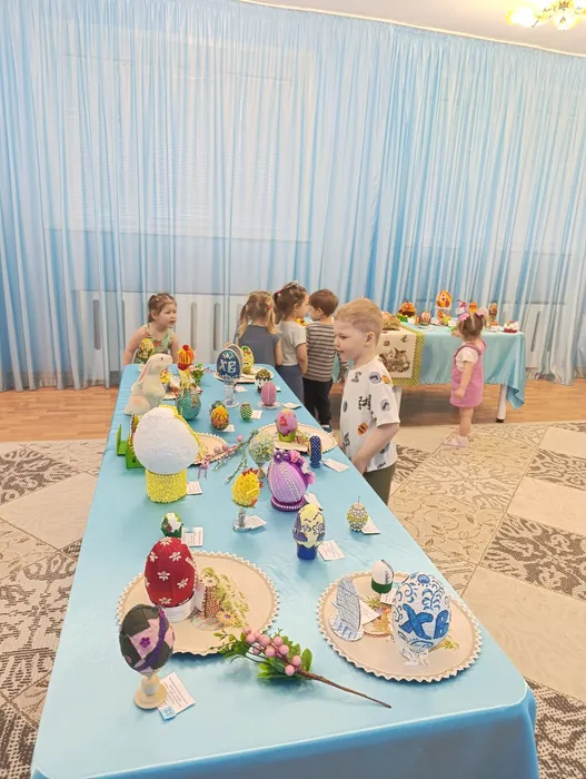 51-дети на выставке